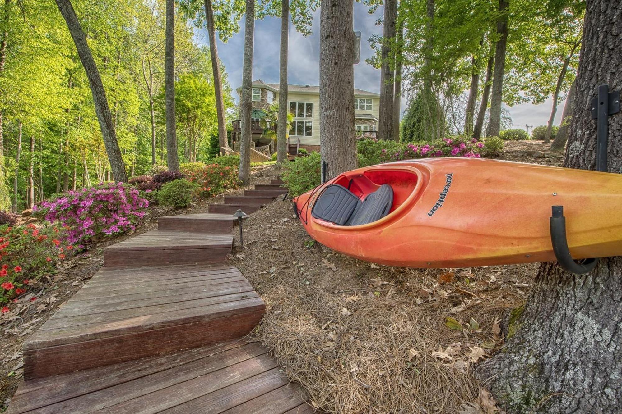 Lakeside Landing By Avantstay Private Dock Mooresville Exterior foto